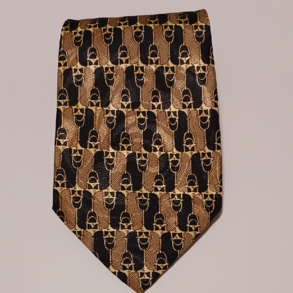 Phineas Creed Hand MADE Elegant Gold and Black Men's 100 % Polyester Tie.